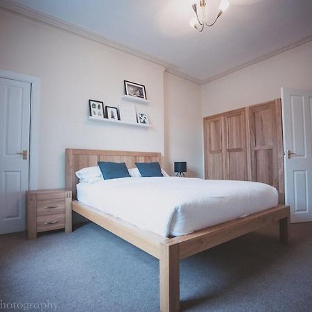 Stylish And Spacious Two Bed In Aberdeen'S West End Exterior foto